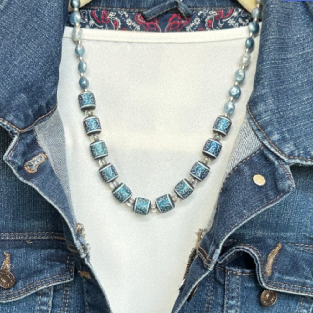 Blue and White Beaded Drumlike Necklace and Earrings Set NWT